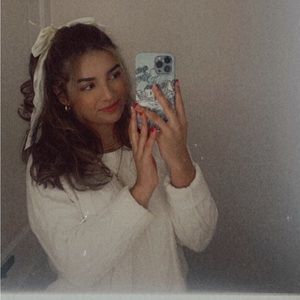 Meet your Posher, Nicoleandrea